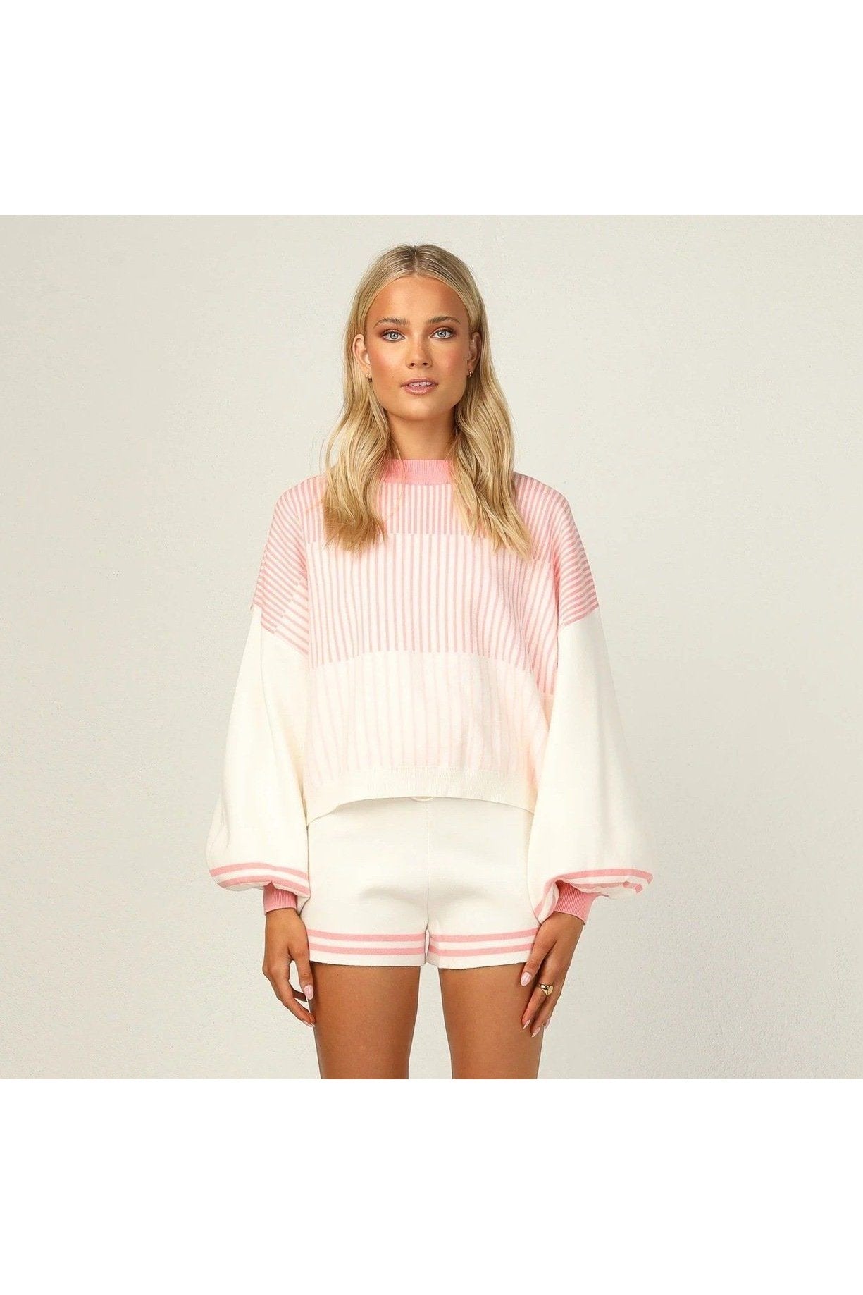 Round Neck Striped Bandage Knitted Two-Piece Shorts Set