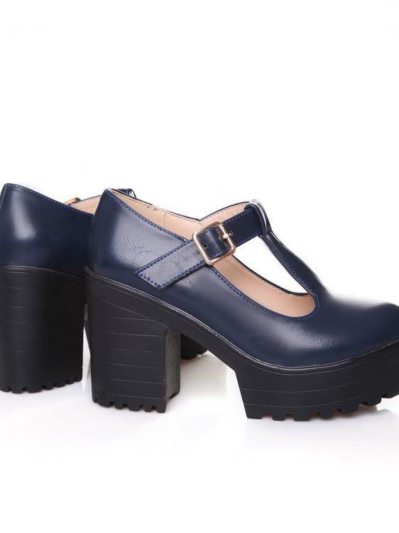 Cleated Shoe with Low Block Heel and T-Bar Strap - Shoes - INS | Online Fashion Free Shipping Clothing, Dresses, Tops, Shoes - 03/01/2021 - Black - Blue